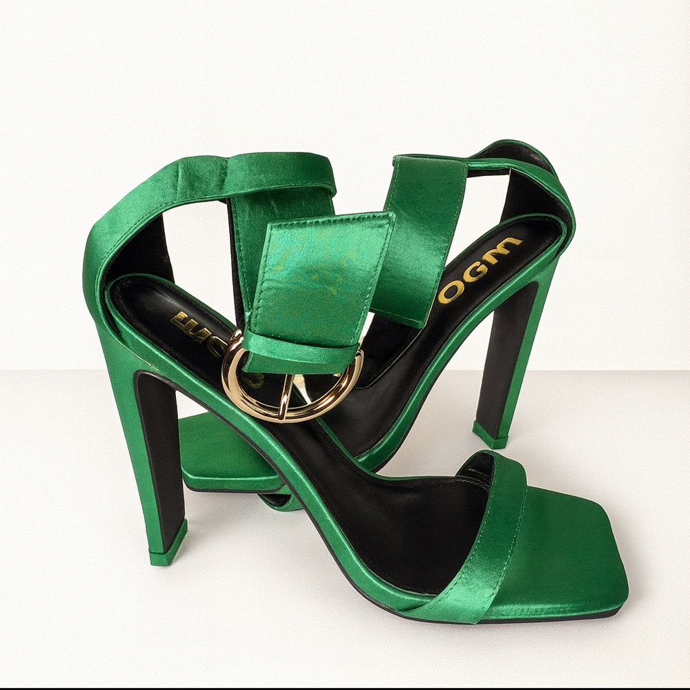 Green EGO Platform Heels with Gold Buckle – Size 10 – Brand New